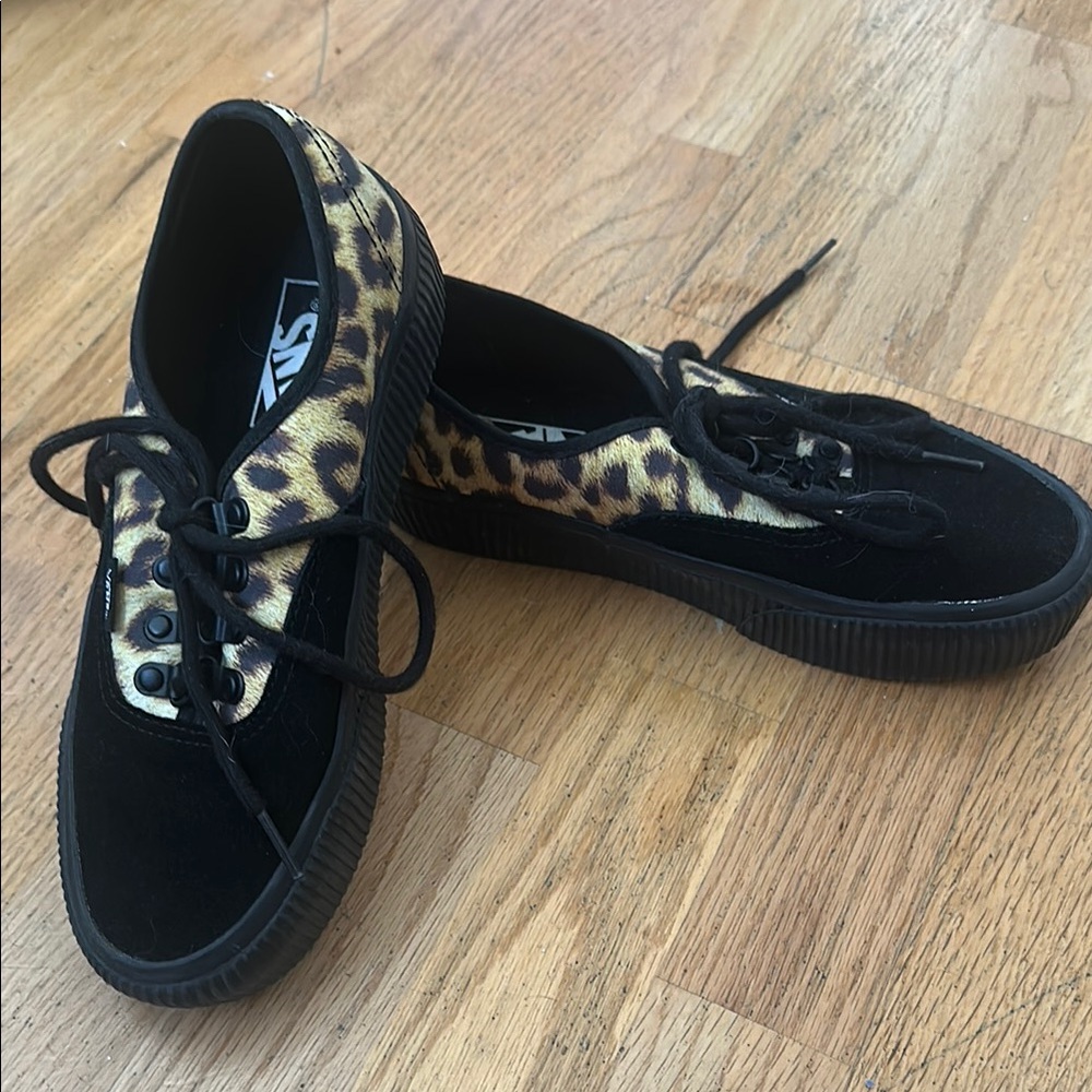 Vans Black and Brown Sneakers with Classic Design